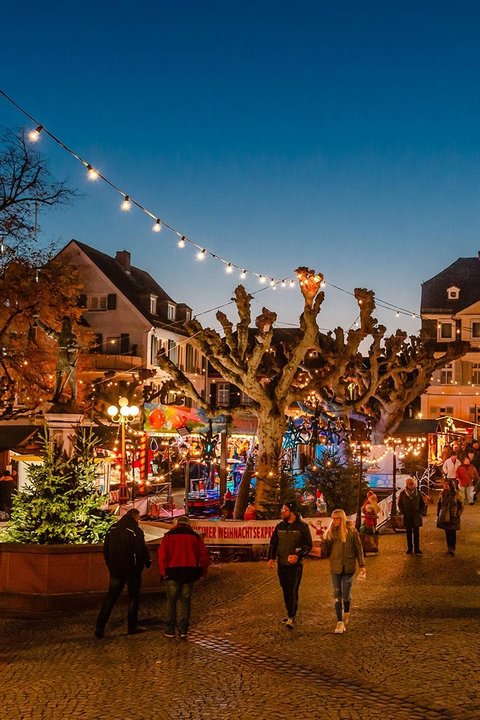 Weihnachtsmarkt der Nationen .